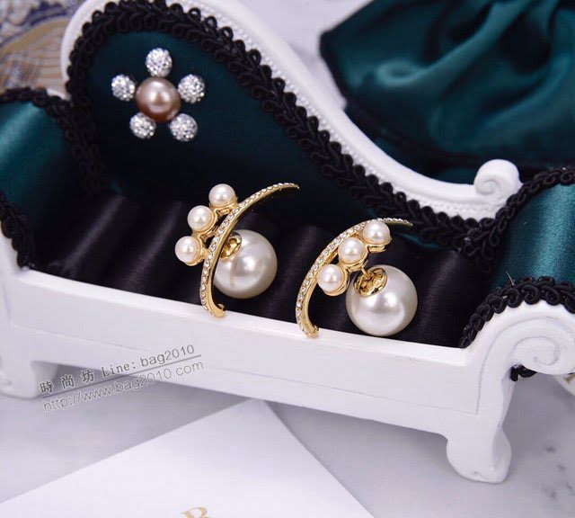 Dior飾品 迪奧2020新款DIOR迪奧珍珠耳釘  zgd1137